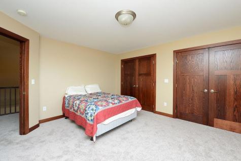 4615 Beach Lane S Fargo ND 58104