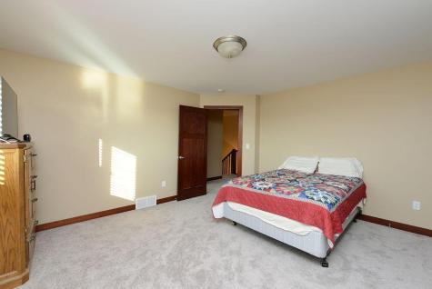 4615 Beach Lane S Fargo ND 58104