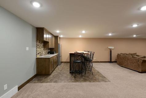 4615 Beach Lane S Fargo ND 58104