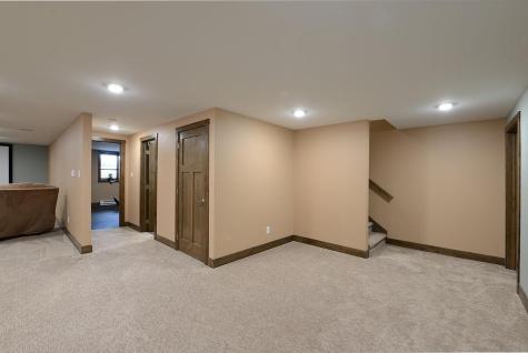 4615 Beach Lane S Fargo ND 58104