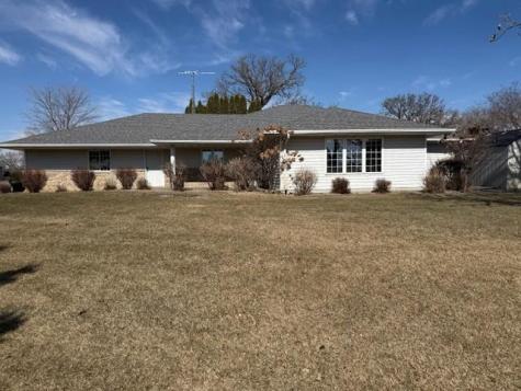 23028 758th Avenue Albert Lea MN 56007