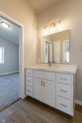 6880 Thomas Street Horace ND 58047