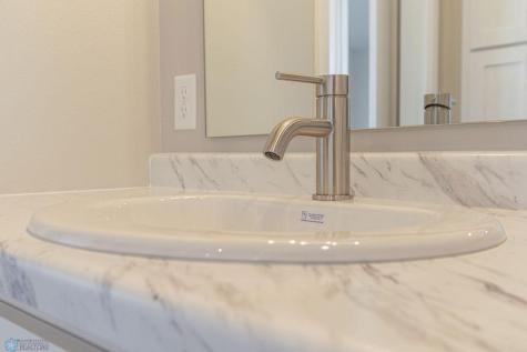 6880 Thomas Street Horace ND 58047