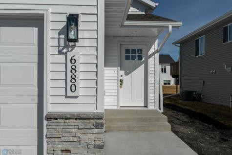 6880 Thomas Street Horace ND 58047