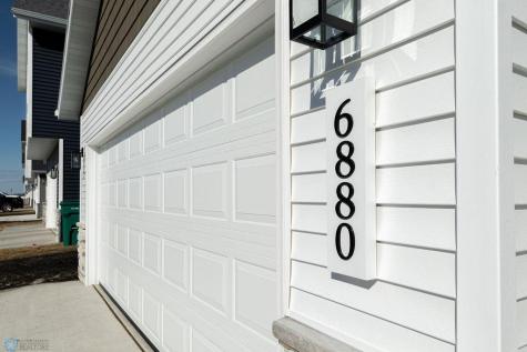 6880 Thomas Street Horace ND 58047