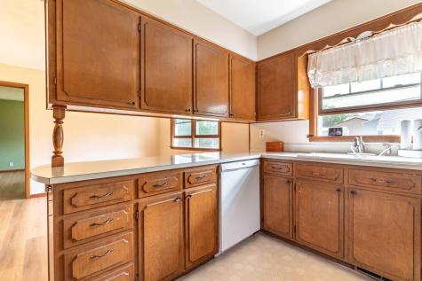 727 S Peck Street Fergus Falls MN 56537