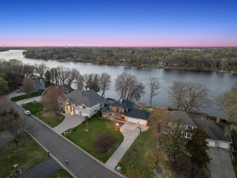 701 W River Parkway Champlin MN 55316