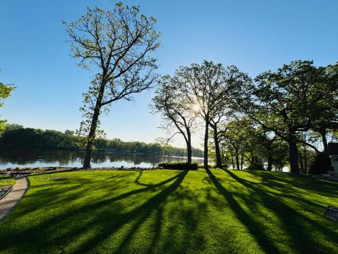 701 W River Parkway Champlin MN 55316
