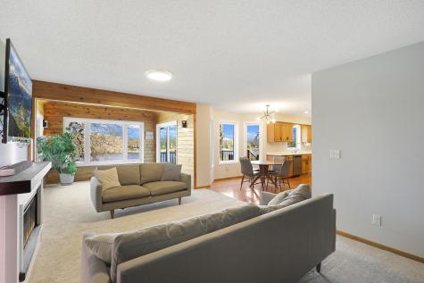 701 W River Parkway Champlin MN 55316