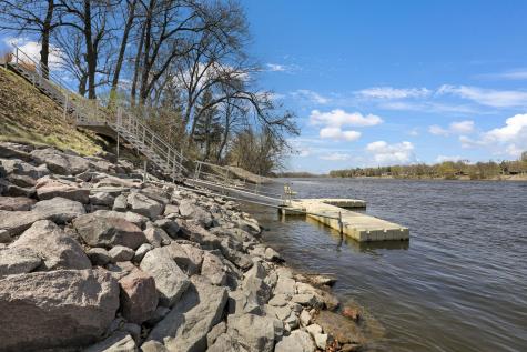 701 W River Parkway Champlin MN 55316