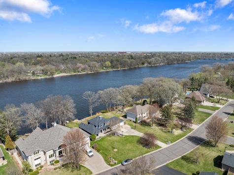 701 W River Parkway Champlin MN 55316