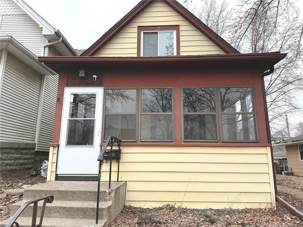 869 Lawson Avenue E Saint Paul MN 55106