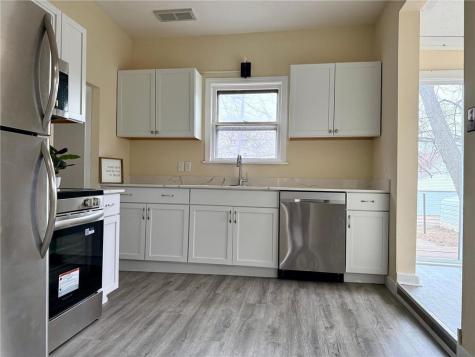 869 Lawson Avenue E Saint Paul MN 55106