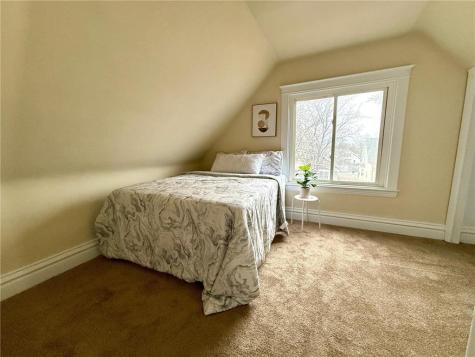869 Lawson Avenue E Saint Paul MN 55106
