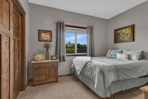 932 Waters Edge Circle Avon MN 56310