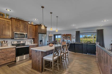 932 Waters Edge Circle Avon MN 56310