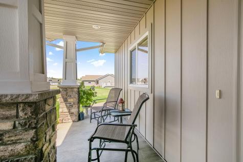 932 Waters Edge Circle Avon MN 56310