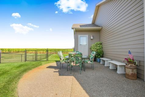 932 Waters Edge Circle Avon MN 56310