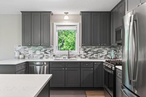 5109 Drummond Road Mound MN 55364