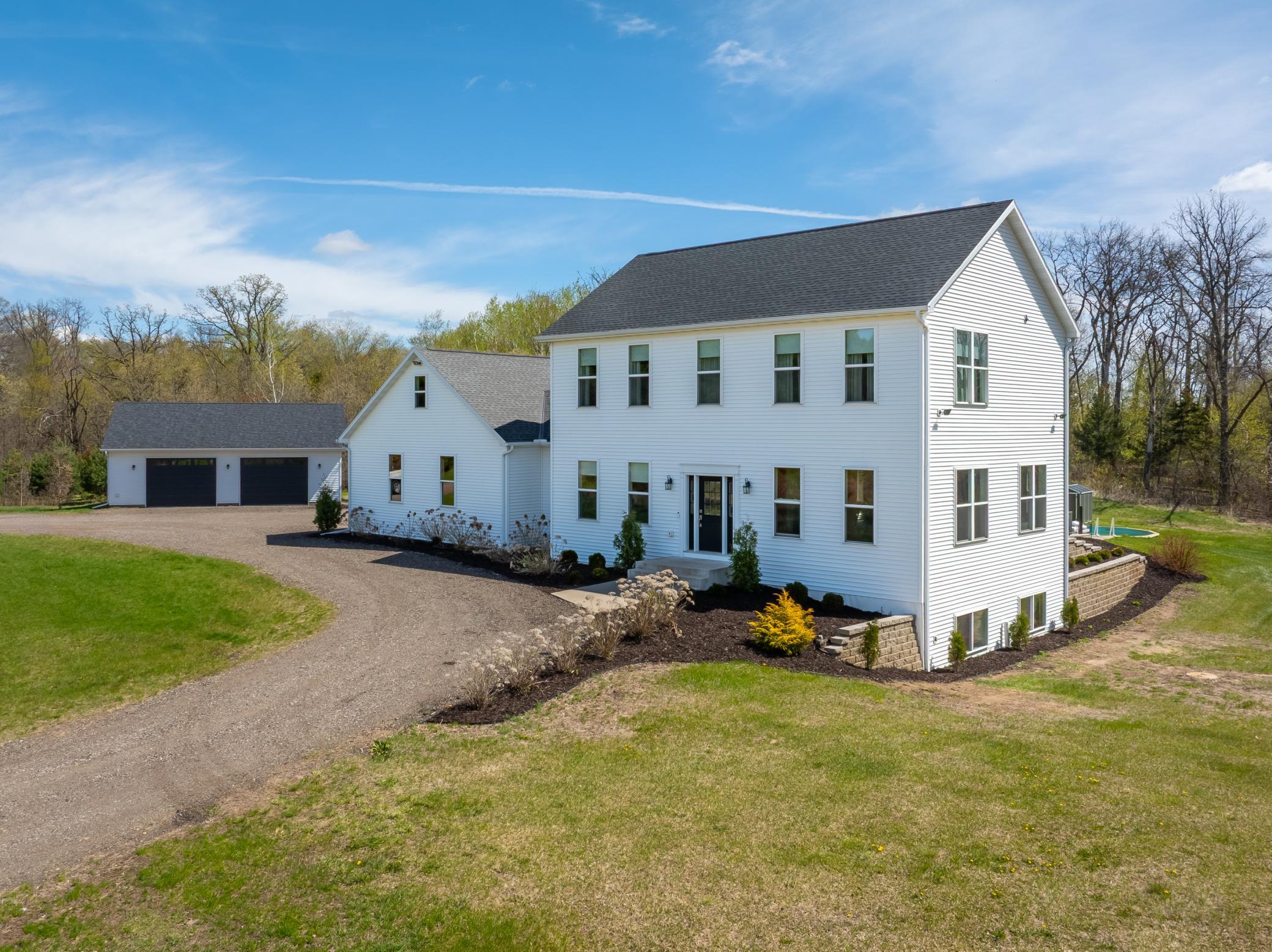 12103 275th Avenue NE Zimmerman MN 55398