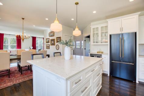 12103 275th Avenue NE Zimmerman MN 55398