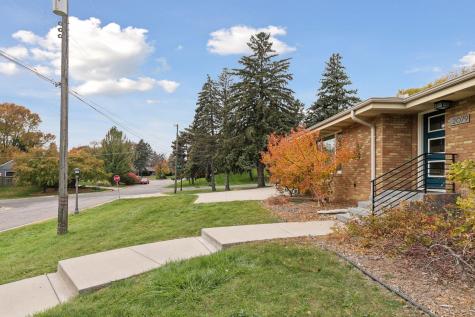 2079 Upper Saint Dennis Road Saint Paul MN 55116