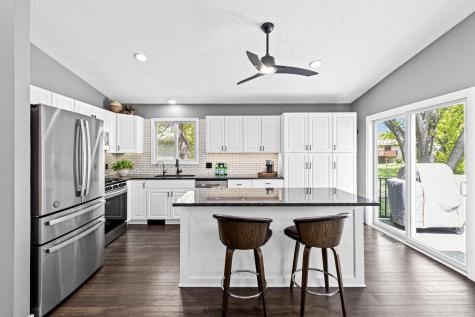 6881 Redwing Lane Chanhassen MN 55317