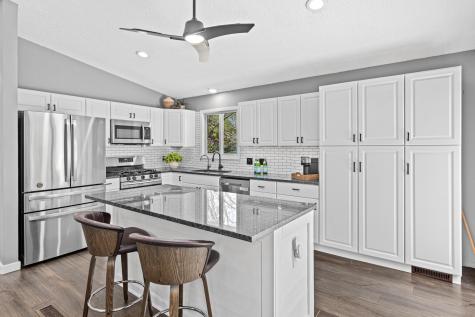 6881 Redwing Lane Chanhassen MN 55317