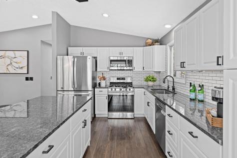 6881 Redwing Lane Chanhassen MN 55317