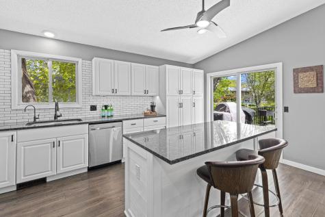 6881 Redwing Lane Chanhassen MN 55317