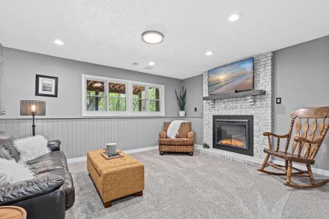 6881 Redwing Lane Chanhassen MN 55317