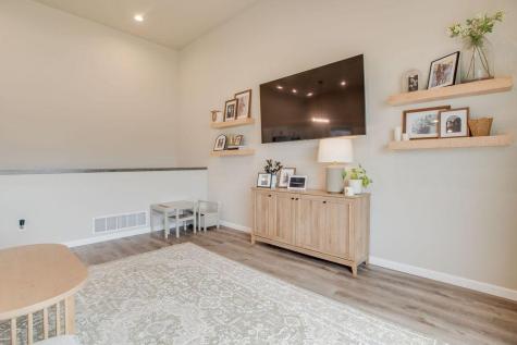 507 7th Street E Horace ND 58047