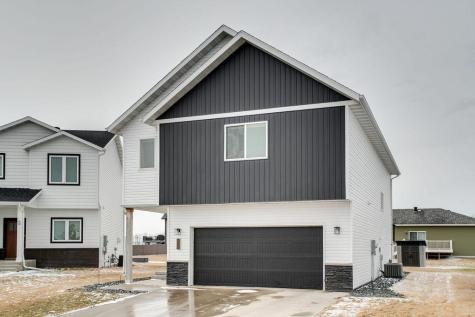 507 7th Street E Horace ND 58047