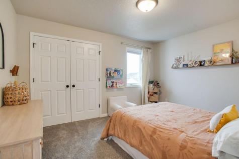 507 7th Street E Horace ND 58047