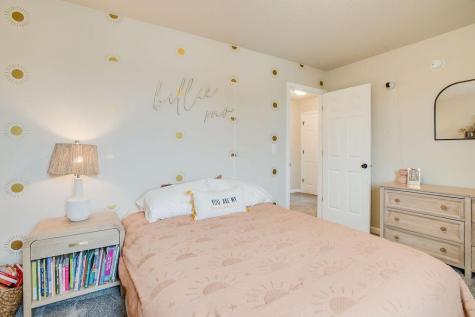 507 7th Street E Horace ND 58047