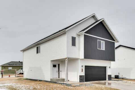 507 7th Street E Horace ND 58047