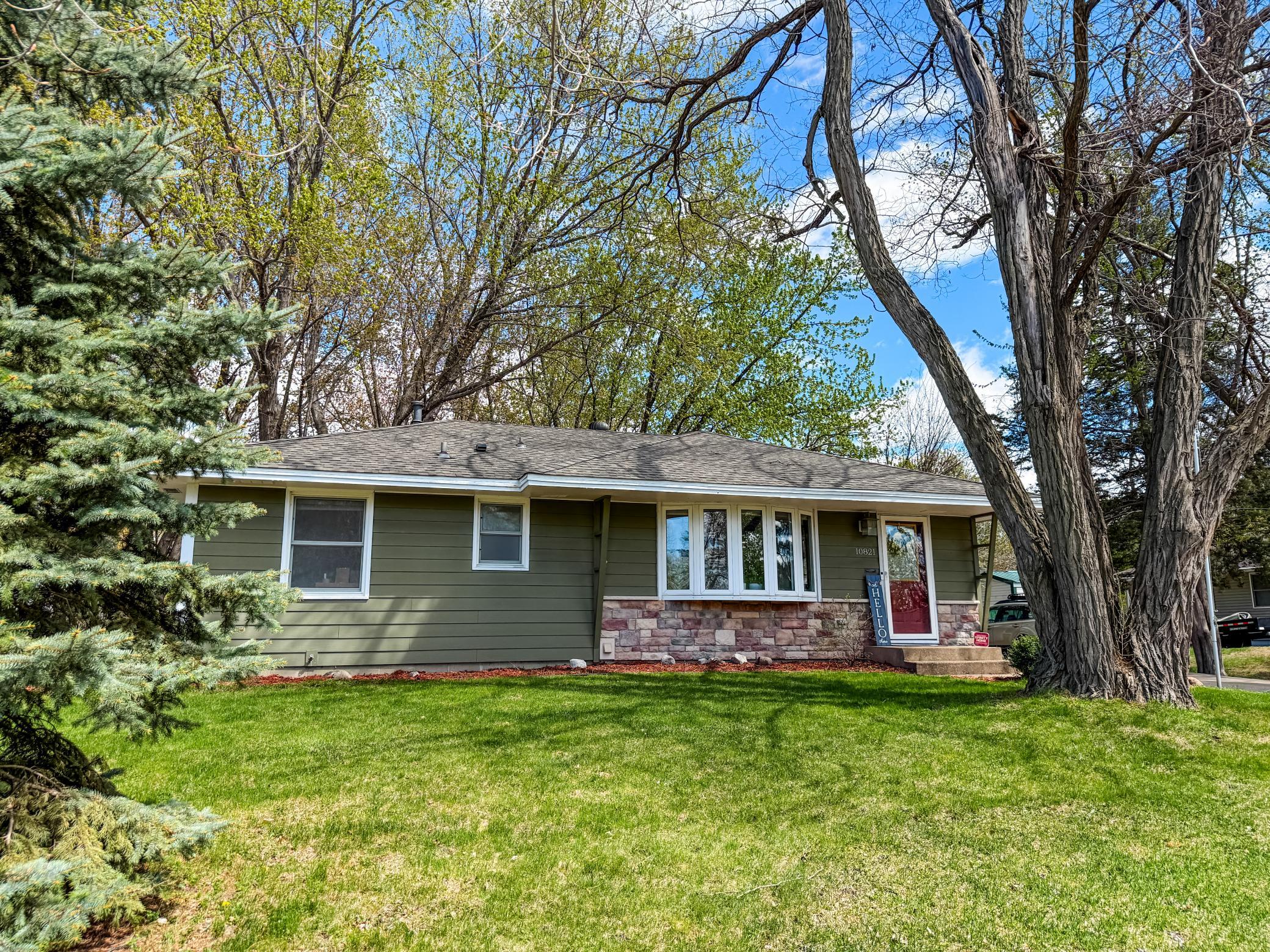 10821 Kumquat Street NW Coon Rapids MN 55448
