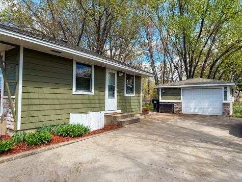 10821 Kumquat Street NW Coon Rapids MN 55448
