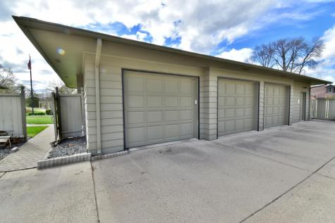1300 Kilian Boulevard SE Saint Cloud MN 56304