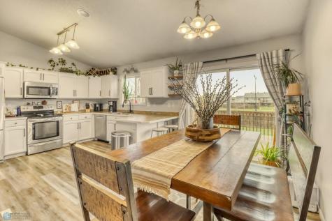 943 39 1/2 Avenue W West Fargo ND 58078