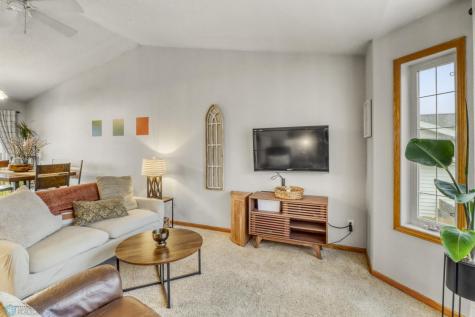 943 39 1/2 Avenue W West Fargo ND 58078