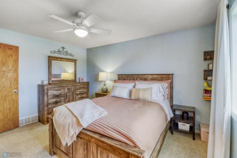 943 39 1/2 Avenue W West Fargo ND 58078