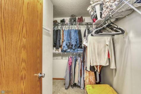 943 39 1/2 Avenue W West Fargo ND 58078
