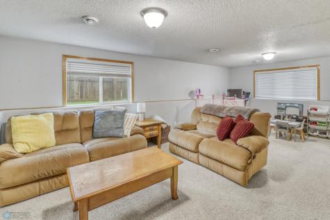 943 39 1/2 Avenue W West Fargo ND 58078
