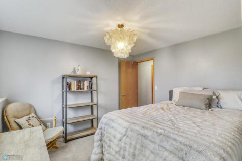 943 39 1/2 Avenue W West Fargo ND 58078