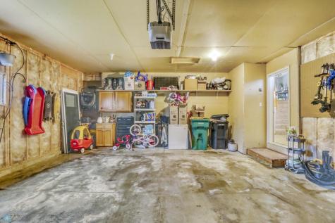 943 39 1/2 Avenue W West Fargo ND 58078
