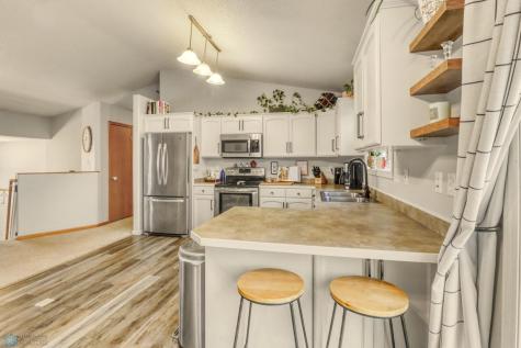 943 39 1/2 Avenue W West Fargo ND 58078