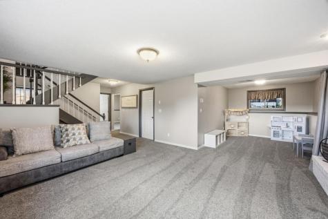 1808 Prairie Lane S Fargo ND 58103