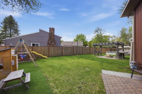 1808 Prairie Lane S Fargo ND 58103
