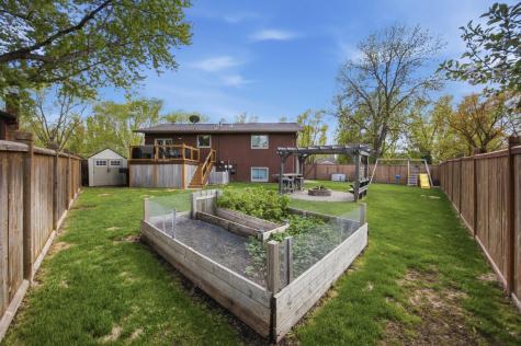 1808 Prairie Lane S Fargo ND 58103